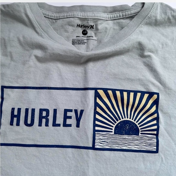Hurley Men's blue T-Shirt. Small - Picture 3 of 4